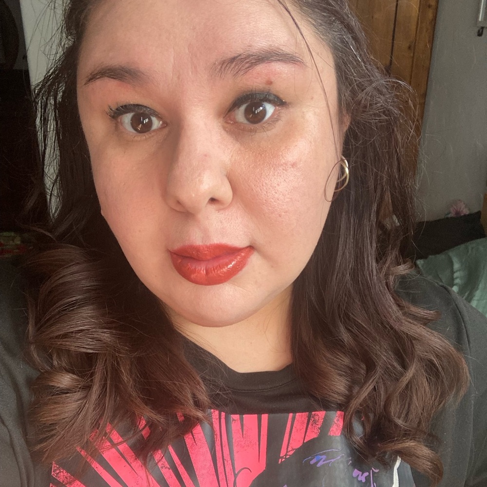 Meet your Posher, Leigh